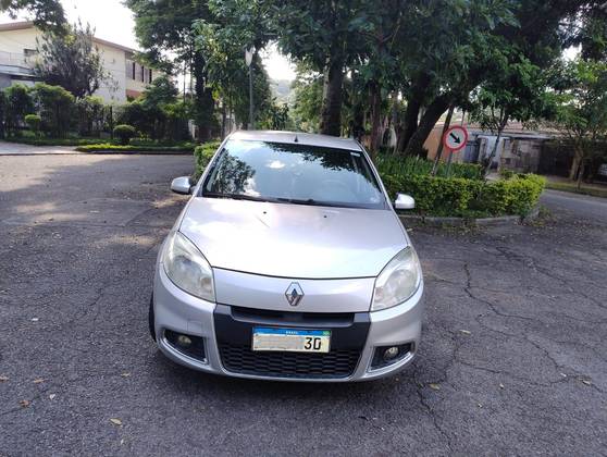 RENAULT SANDERO 1.6 PRIVILÉGE 16V FLEX 4P AUTOMÁTICO RENAULT SANDERO 1.6 PRIVILÉGE 16V FLEX 4P AUTOMÁTICO